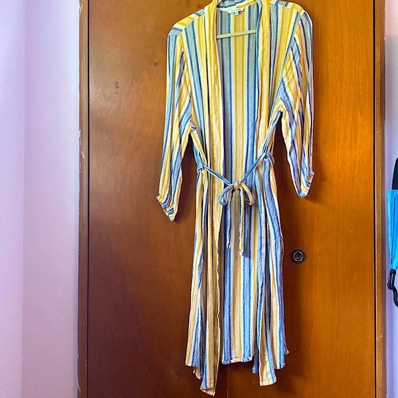 COPY - Cute beach Coverup/duster - Picture 1 of 9